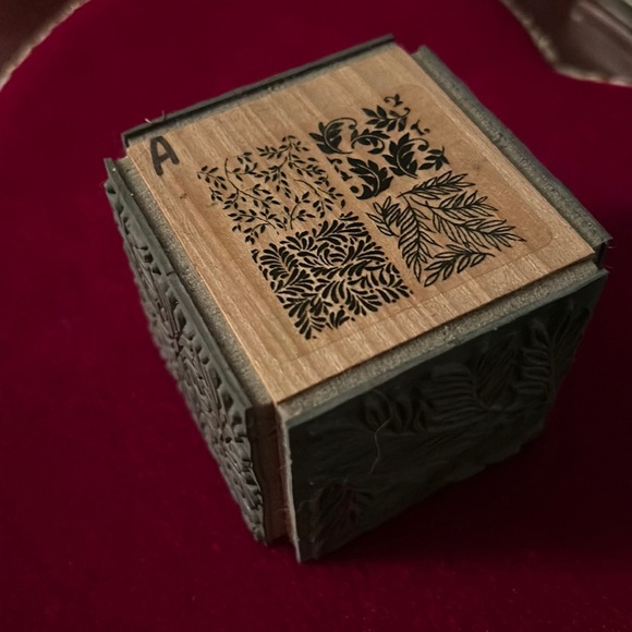 vtg Stamp Square 3 inches 4 patterns very nice like new - Picture 1 of 5